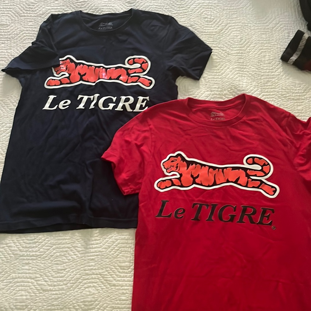 Le Tigre blue and red shirt pack